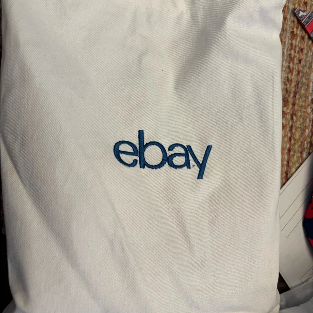 CHANEL Patent Calfskin Quilted Wallet On Chain WOC Strawberry Pink 🍓 - Picture 16 of 16